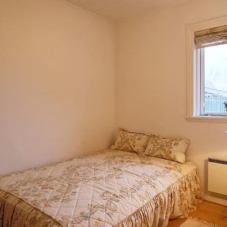 Holiday home 4 Person In Dronningm Lle *